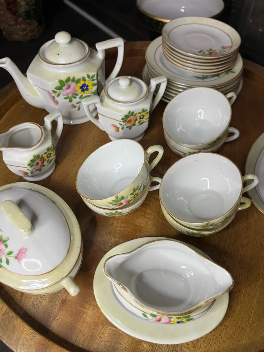 Vintage MINIATURE 28 piece Porcelain Tea Set‎